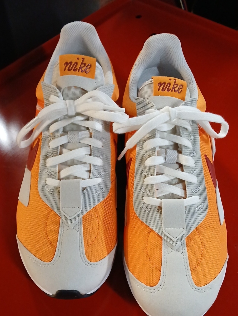 Like NEW Nike Men’s Orange & White Retro Runner Sneakers with Red Swoosh